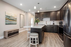 Condo | Private kitchen - 539 Bay St. Lake View Condo Unit 402W (Traverse City)