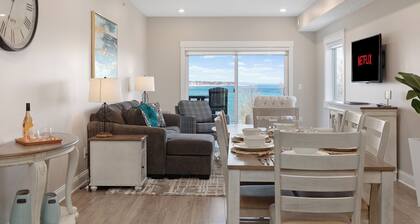 539 Bay St. Lake View Condo Unit 402W