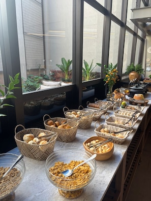 Free daily self-service breakfast