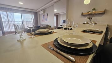 Luxury Studio | Dining