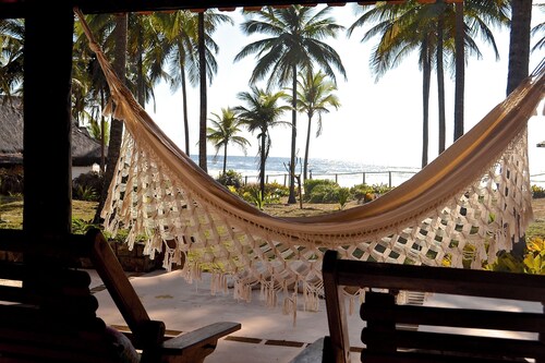 Para Quem Quer Estar na Beira do Mar, Casa Capela Praia de Algodões