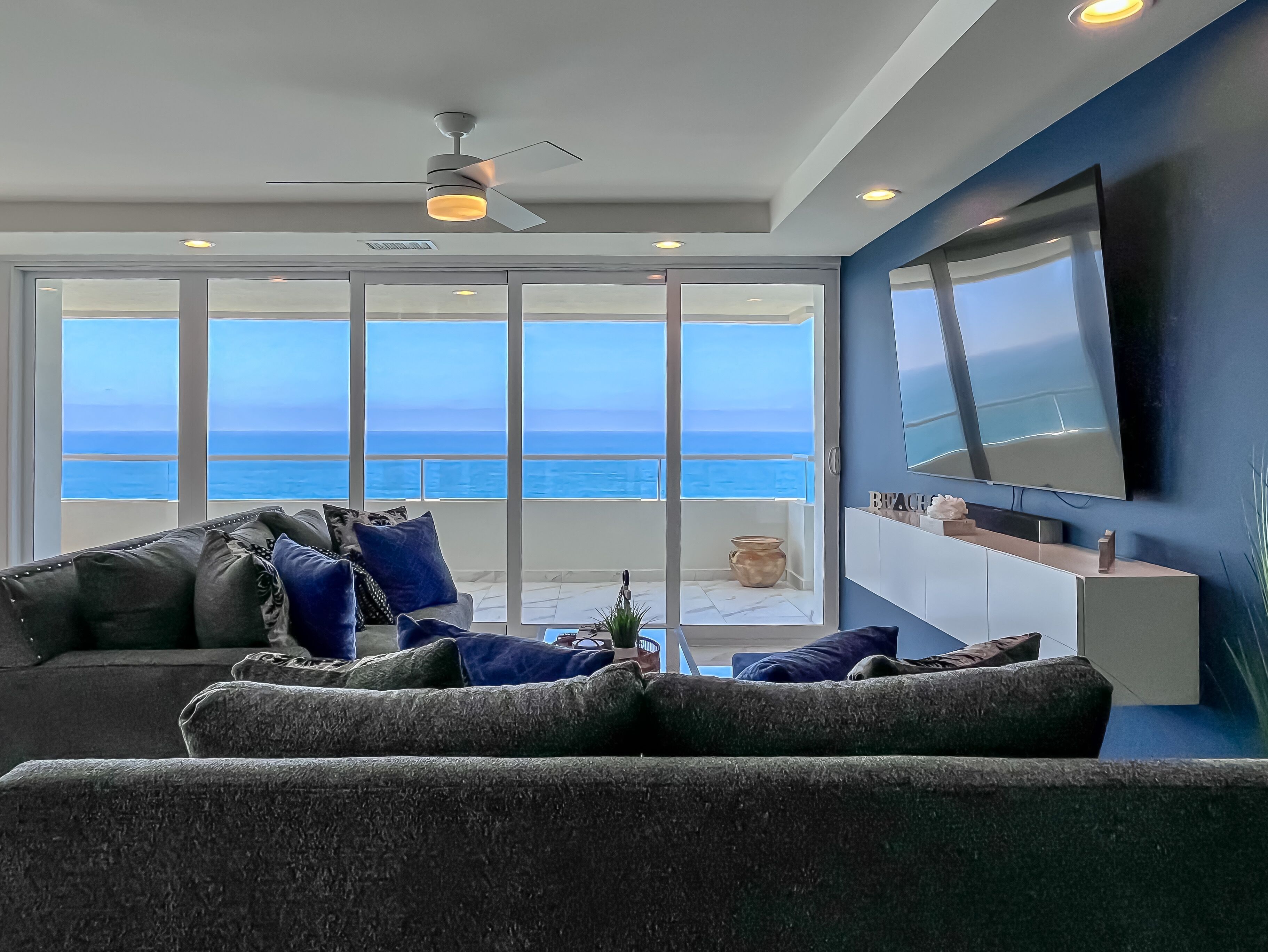 智能电视、立体声音响