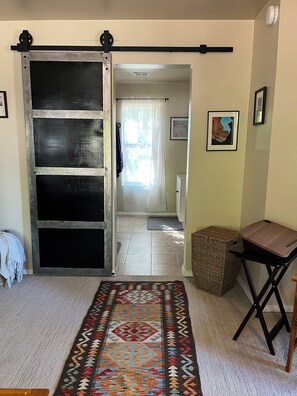 Interior - Little Bird Casita: Have the Experience the New Mexico Traveler Hopes to Find. (Albuquerque)