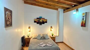 2 habitaciones, tabla de planchar con plancha, wifi y ropa de cama