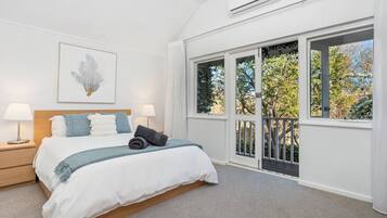 2 bedrooms, desk, iron/ironing board, free WiFi