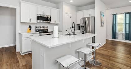 Stylish Family Townhouse in Baton Rouge LA- BC1004