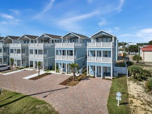 Exterior - Spring Break, Sunset Deck, Gameroom, 1 block to beach, Sleeps 17, gas grill (Panama City Beach)