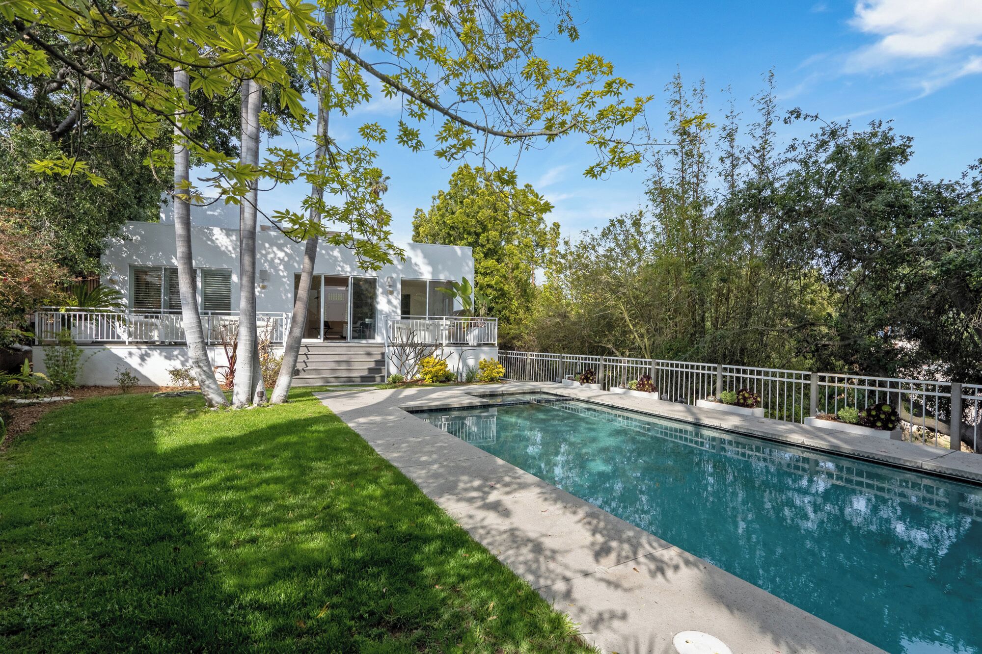 3 BD/3BA Hollywood Hills Retreat with Pool and Spa