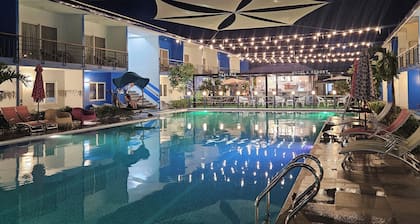 Casa Blu Hotel & Resort