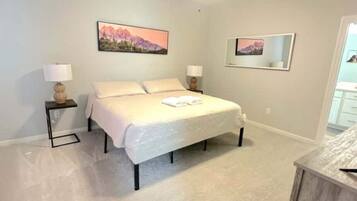 3 bedrooms, iron/ironing board, WiFi, bed sheets