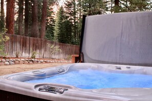 Bañera de hidromasaje exterior