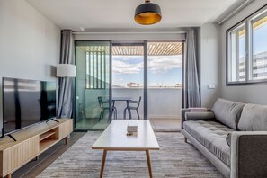 Fernseher, Stereoanlage