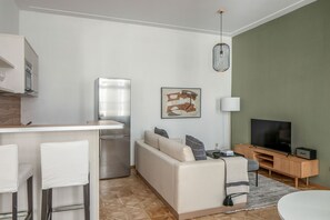 Fernseher, Stereoanlage