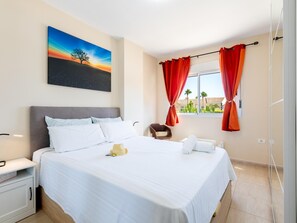 1 bedroom, WiFi, bed sheets