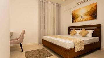 3 Schlafzimmer, BĂŒgeleisen/BĂŒgelbrett, WLAN, BettwĂ€sche