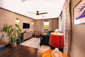 Smart TV, books, stereo