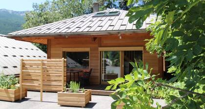 Chalet "Charmant Petit Individuel" avec terrasse privée et Wi-Fi