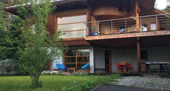 Exterior - Apartment "Charmant dans Chalet" with Mountain View, Private Terrace & Wi-Fi (Briançon)