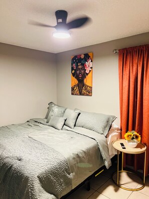 2 bedrooms, iron/ironing board, free WiFi, bed sheets - 2bdrm Home near Orlando Fairground, Camping World and Downtown Orlando (Orlando)