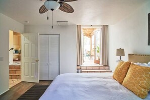 3 chambres, fer et planche à repasser, Wi-Fi, draps fournis