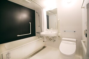 Twin Room, Non Smoking | Bathroom | Combined shower/tub, free toiletries, hair dryer, slippers - Hotel Trend Takatsuki (Takatsuki)