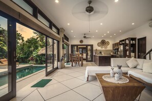 Villa Deluxe, 4 chambres, piscine privée, vue jardin | Coin séjour