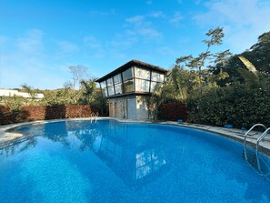 Outdoor pool - juSTa Lazy Haven Corbett (Ramnagar)