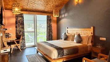 Habitación Deluxe, balcón, vista al jardín | 1 habitación, sábanas de algodón egipcio y ropa de cama de alta calidad