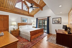 6 bedrooms, desk, WiFi, bed sheets