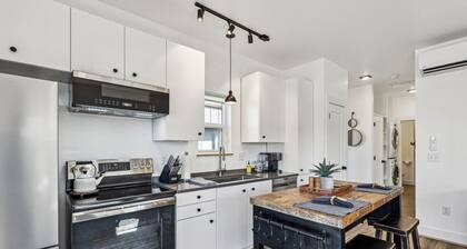 * * * * *Modern Missoula Bungalow* * * * *