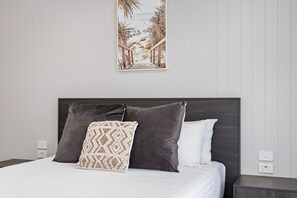 Superior Double Room, 1 Queen Bed, Non Smoking, Pets Not Allowed | Pillowtop beds, minibar, blackout drapes, iron/ironing board - Hive Hotel  (Moruya)