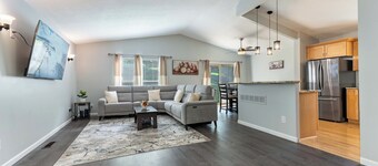 Perfect Getaway 3BR/3BA Entire Home with Free Parking