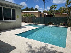 Pool - Discover Serenity in this Tranquil Miami Home (Miami)