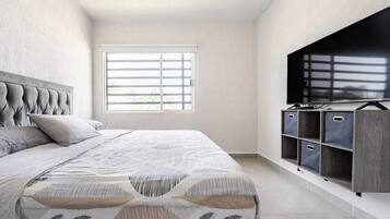 3 bedrooms, iron/ironing board, free WiFi, bed sheets