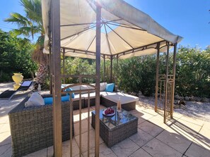 Terrace/patio - Beautiful southern villa with private pool (Oupia)