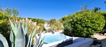 Beautiful southern villa with private pool