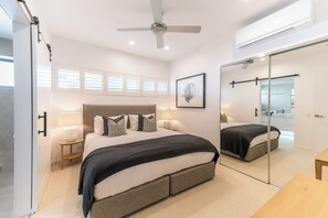 4 bedrooms, desk, iron/ironing board, free WiFi