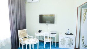 Camera Standard con 2 letti singoli | Una scrivania, Wi-Fi gratuito, lenzuola