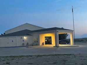 Exterior - Hotel room with TWO QUEEN BEDS and attached, private bathroom. (Yuma)