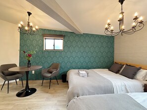 3 bedrooms, iron/ironing board, WiFi, bed sheets - Deep Osaka! B runway 2 minutes from the station! Ideal location for sightseeing in Namba & USJ Osaka! Up to 10 people are allowed at the same price. (大阪市)
