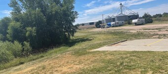 RV Site with hookups - Water, Sewer and 30 AMP Electric