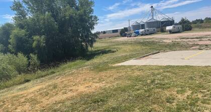 RV Site with hookups - Water, Sewer and 30 AMP Electric