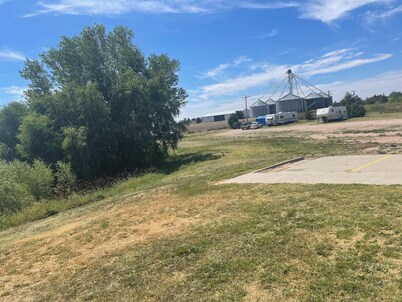 RV Site with hookups - Water, Sewer and 30 AMP Electric