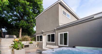 Newly Furnished Home with Hot Tub 5 miles to Little Italy!