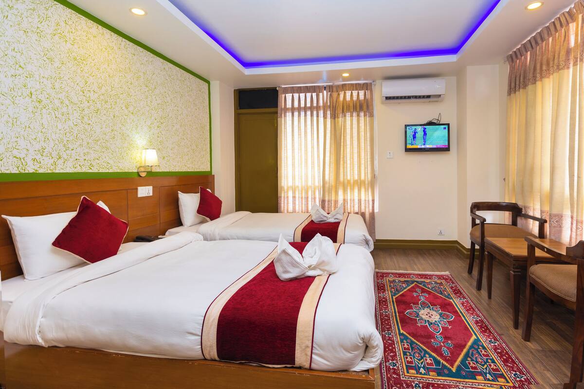 Deluxe Twin Room | Desk, soundproofing, WiFi (free), bed sheets