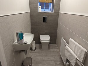 House, 3 Bedrooms, Patio, Garden View | Bathroom