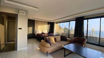 Junior Suite, Terrace | Egyptian cotton sheets, premium bedding, minibar, desk