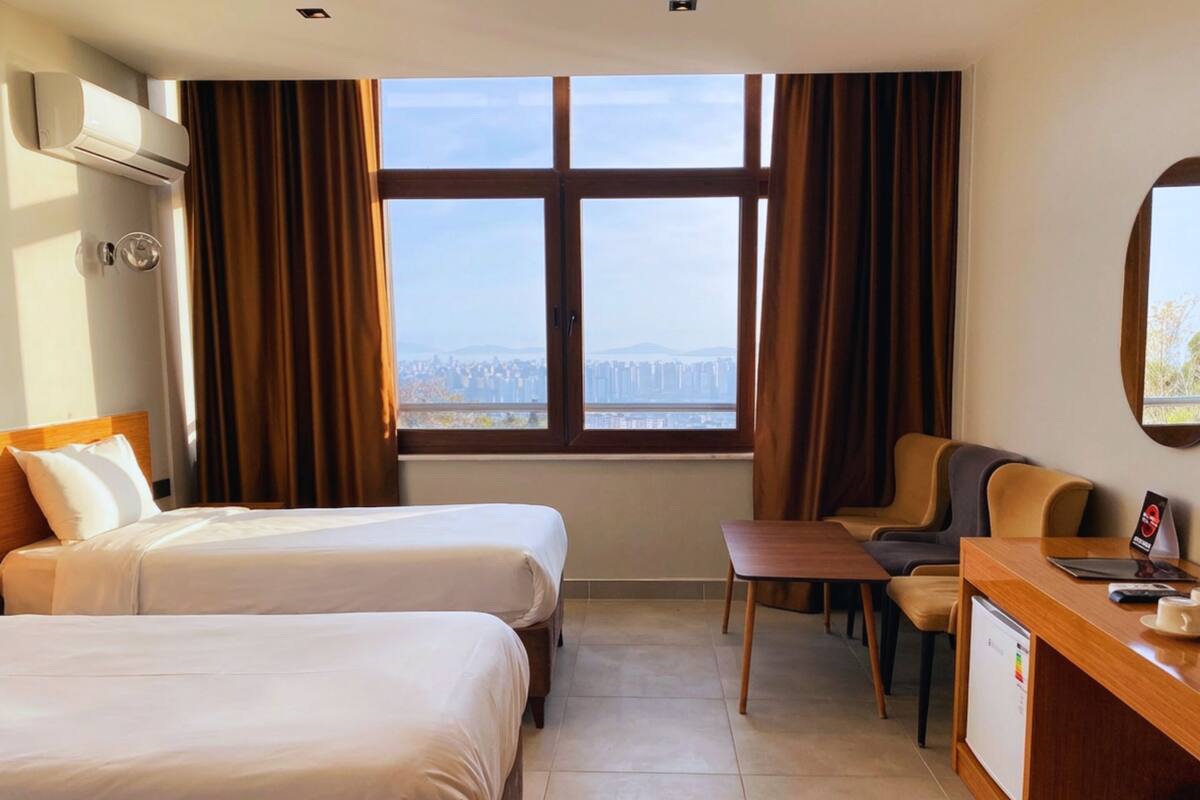 Family Double or Twin Room | Egyptian cotton sheets, premium bedding, minibar, desk