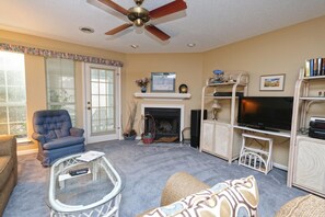 TV - Sip, Stay, Stargaze Emerald Green 2BR 2BA (Pawleys Island)