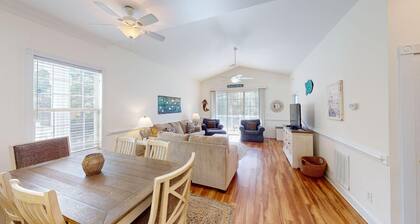 Four Bedroom, Three Bath, Golf Villa, Scenic View